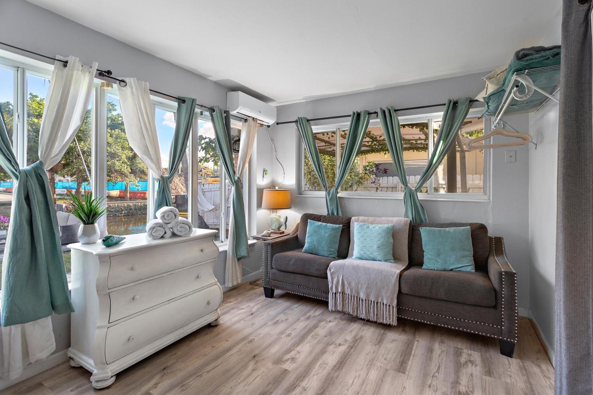 Riverwalk Villa I Private Dock & Hot Tub Форт-Лодердейл Экстерьер фото